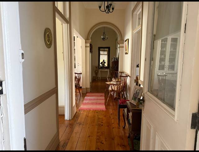 2 BEDROOM APARTMENT FOR SALE IN ESSENWOOD